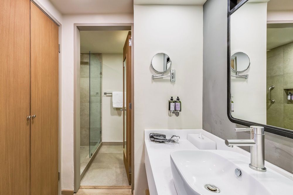 Fiesta Inn Cuernavaca Executive Room, 1 King Bed 5