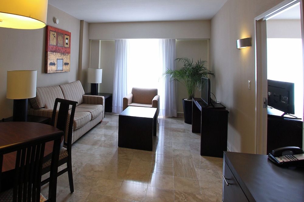 Fiesta Inn Coatzacoalcos Superior Room King 3
