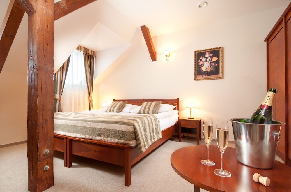 undefined Amigo City Centre Hotel 5