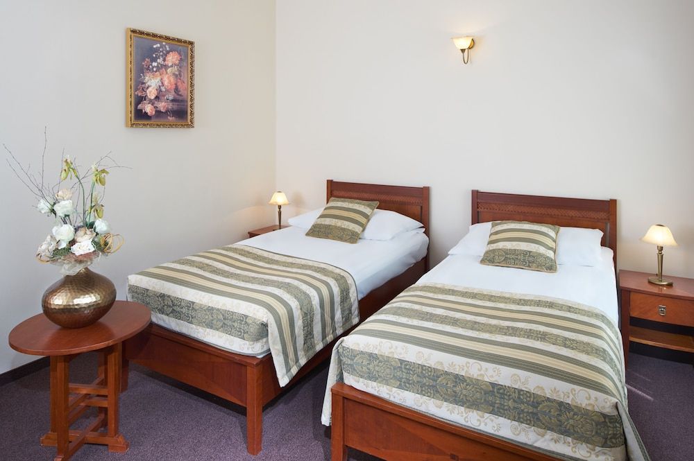 Amigo City Centre Hotel Standard Double or Twin Room 2