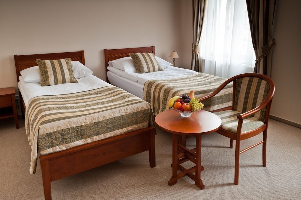 Amigo City Centre Hotel Standard Double or Twin Room 6