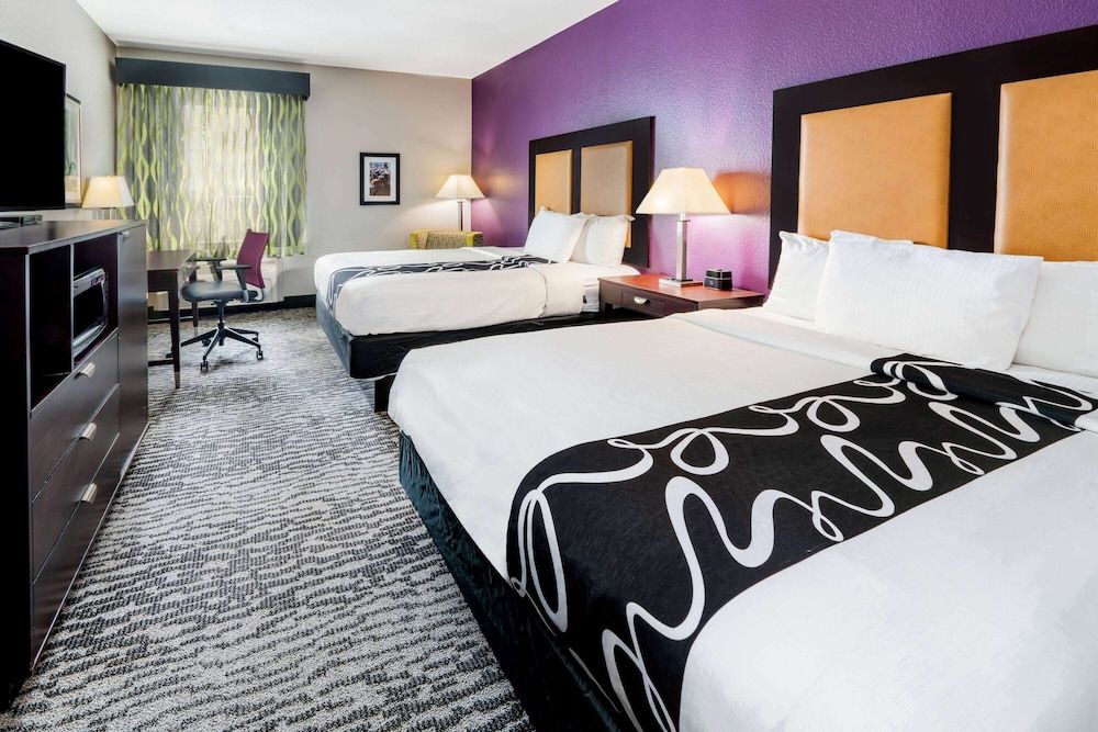 Room, 2 Queen Beds, Non Smoking