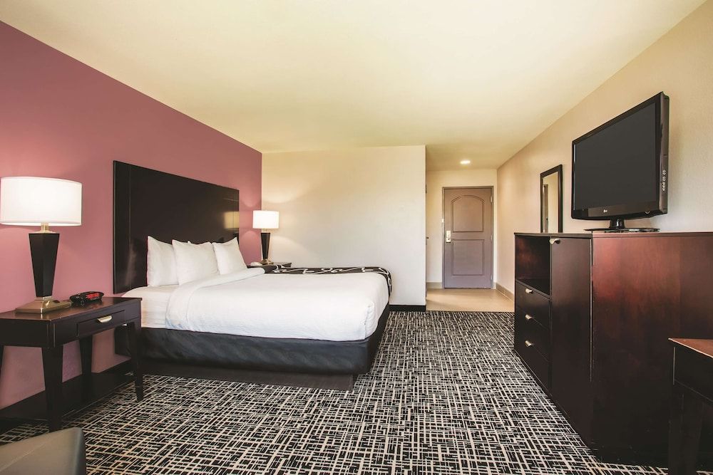 Room, 1 King Bed, Non Smoking