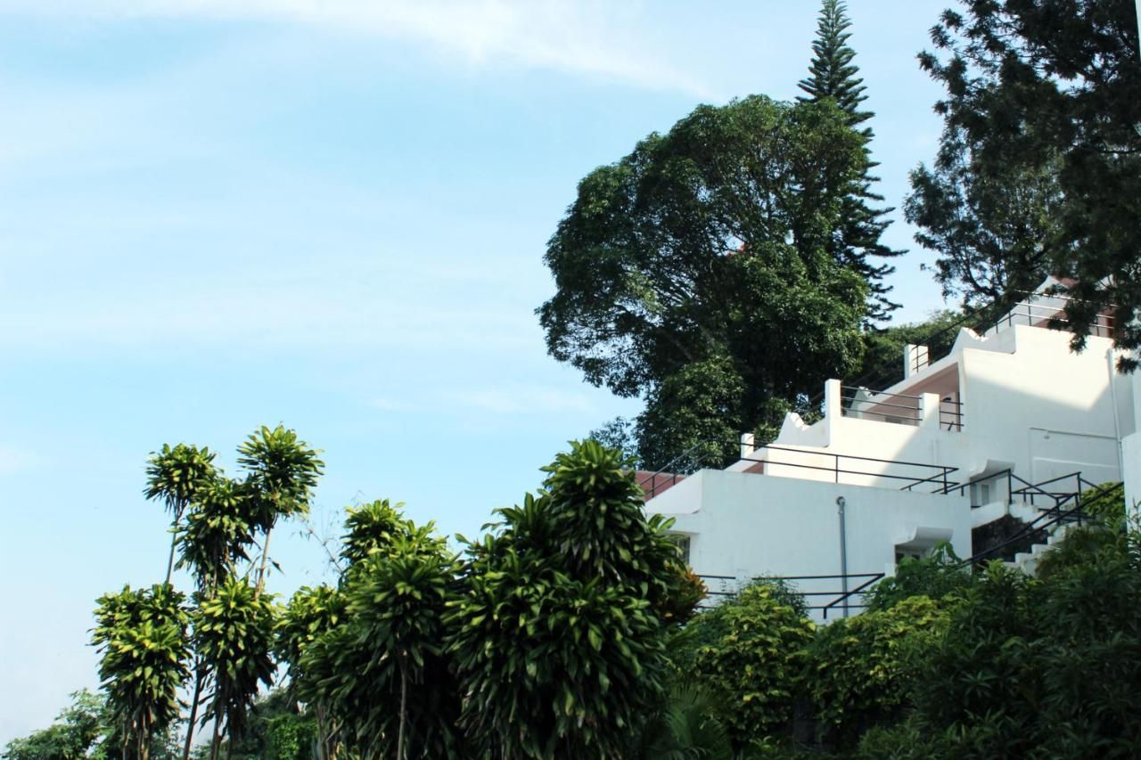 undefined Sterling Yercaud 8