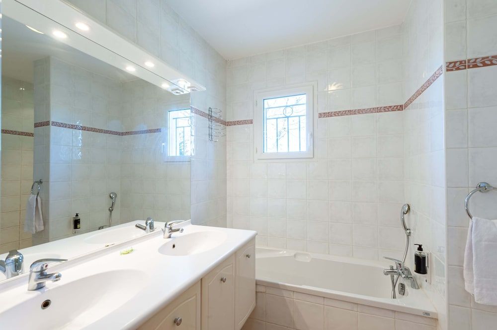 ResidHotel Golf Grand Avignon One bedroom apartment for 4 people 6