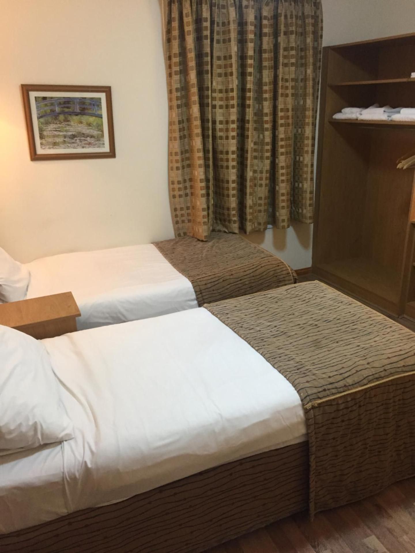 Crescent Hotel Triple Room - En Suite