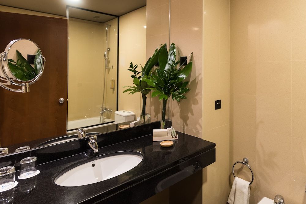 Azoris Royal Garden Classic Double Room 3