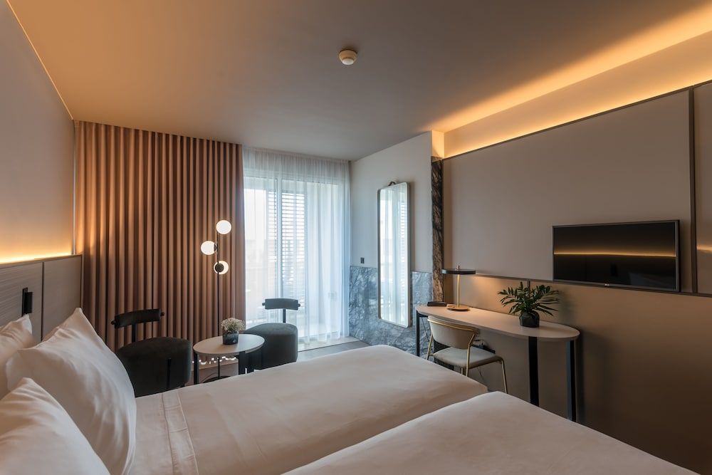 Azoris Royal Garden Classic Twin Room (Zen View) 5