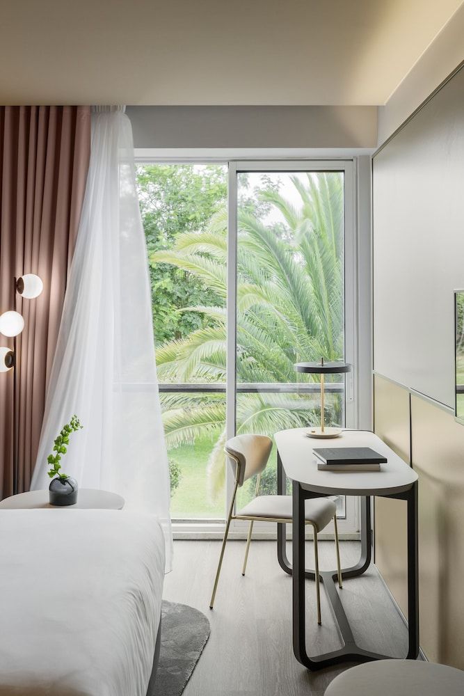 Azoris Royal Garden Classic Double Room 7