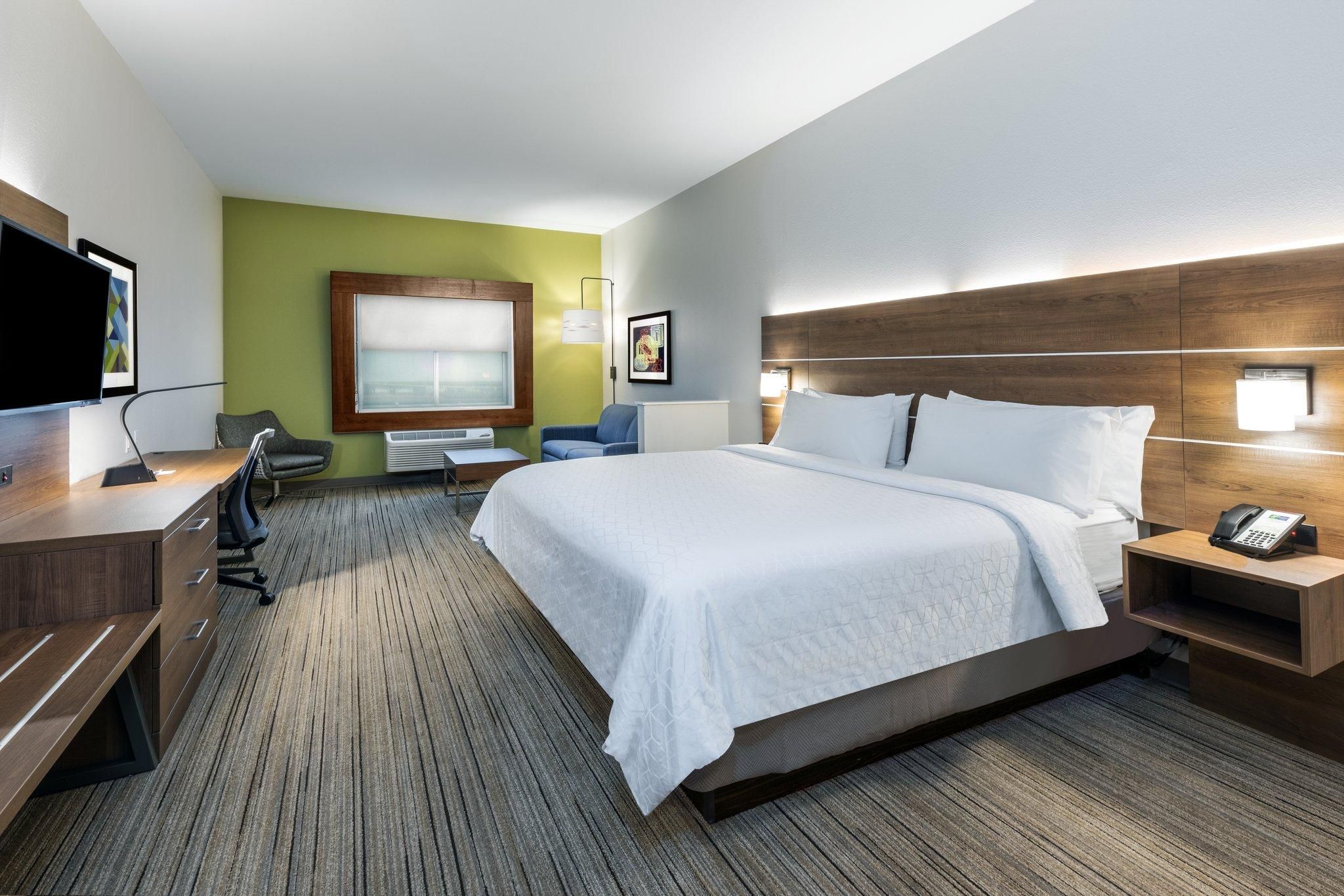 1 King Bed Standard