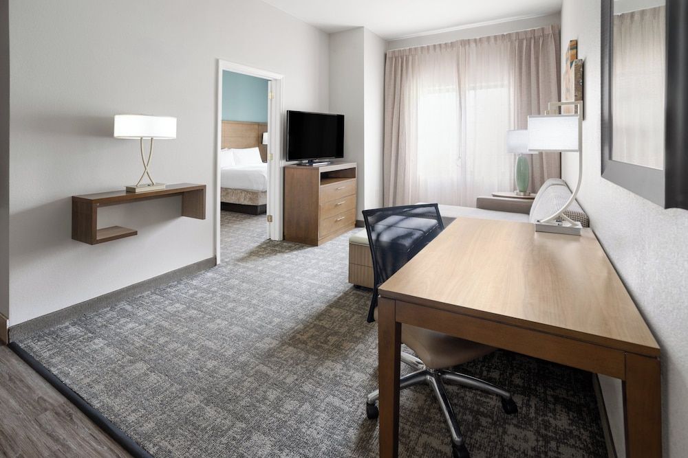 Suite, 1 Bedroom, Kitchen (1 King Bed)