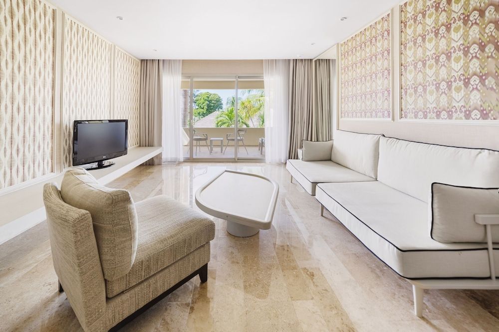 Privilege Aluxes Isla Mujeres Adults Only Premium Suite  with Whirlpool bath 6