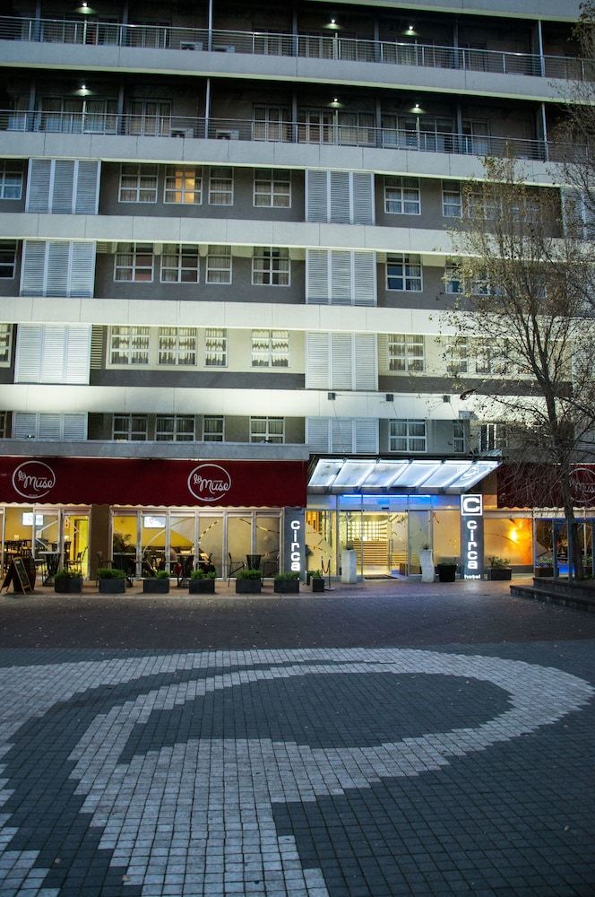 undefined Circa On The Square Hotel 9