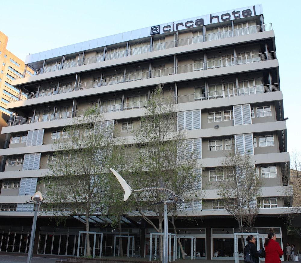 undefined Circa On The Square Hotel 4