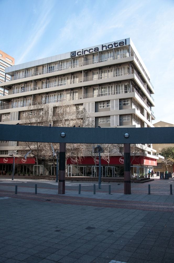 undefined Circa On The Square Hotel 5