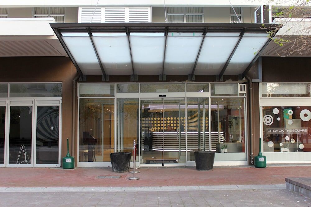 undefined Circa On The Square Hotel 10