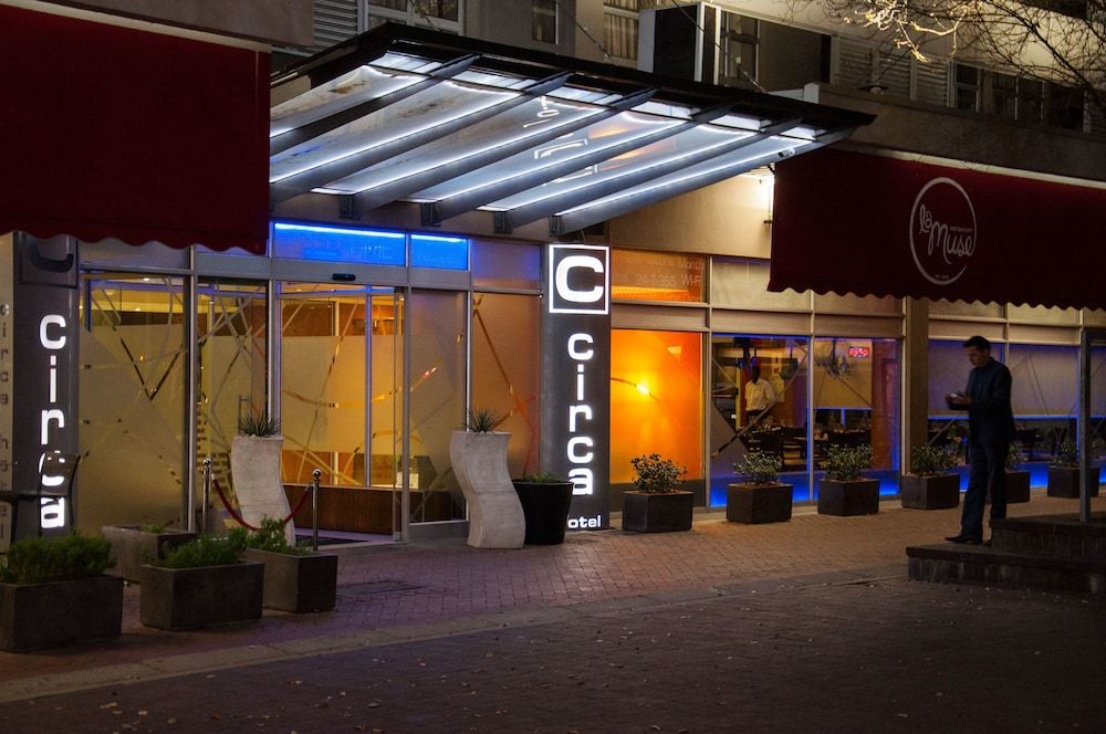 undefined Circa On The Square Hotel 7