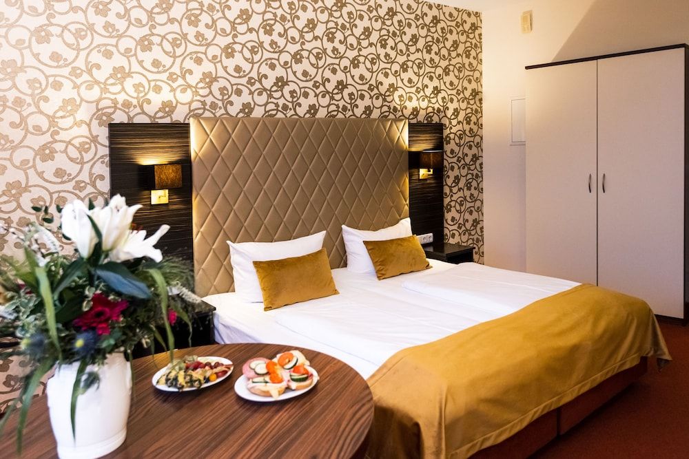 Hotel Royal International Standard Double or Twin Room 12