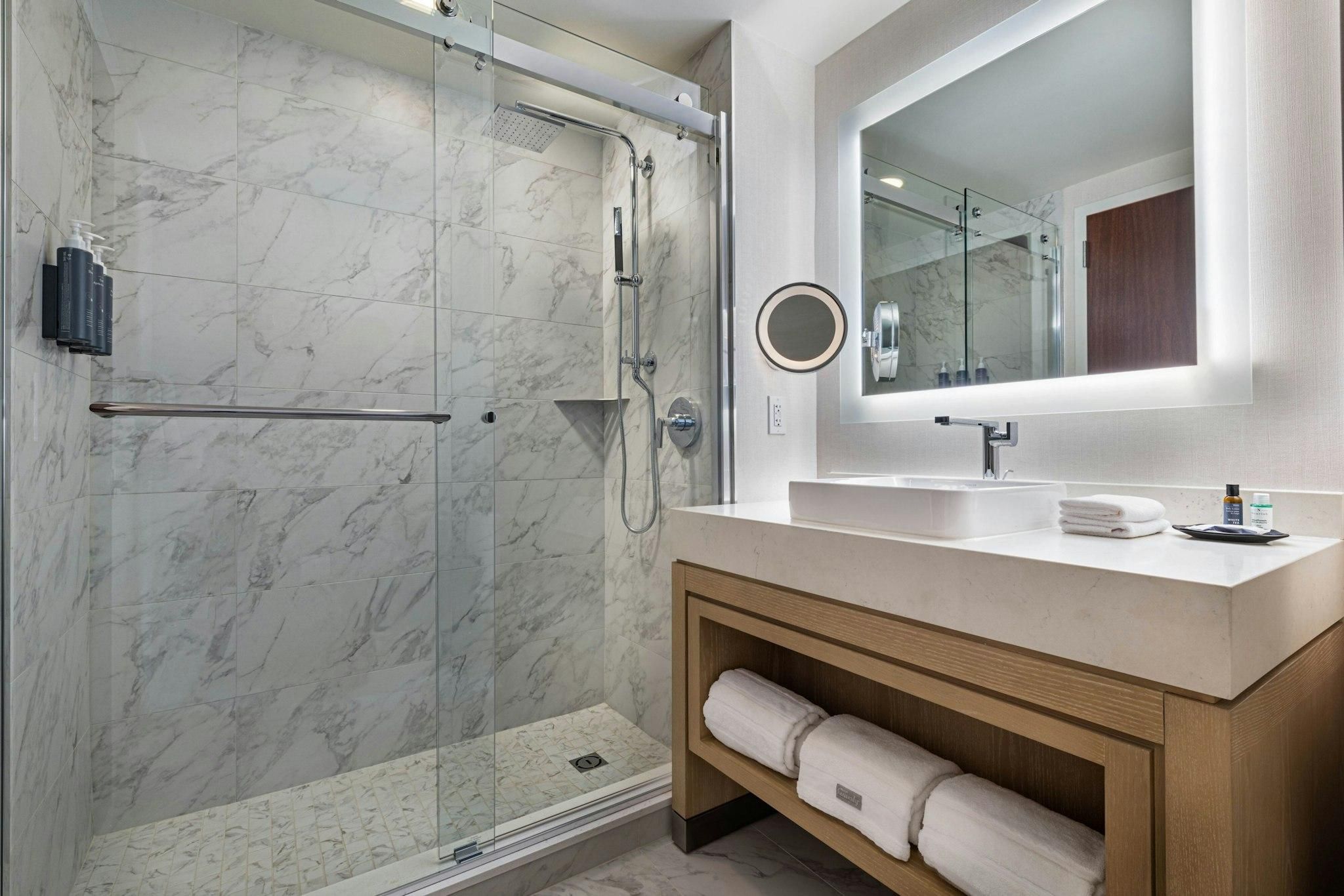 The Westin Jersey City Newport Traditional, Guest room, 1 King 3