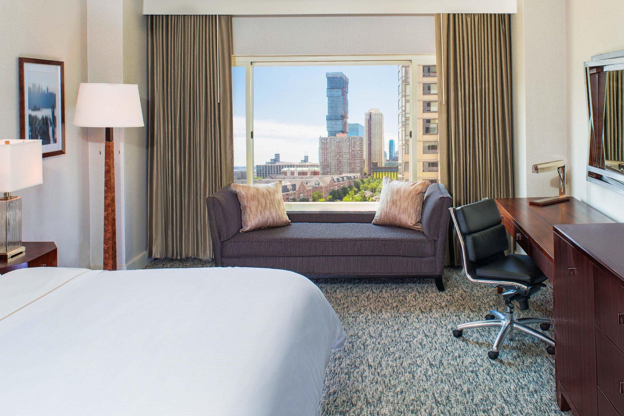 Deluxe, Guest room, 1 King, High floor