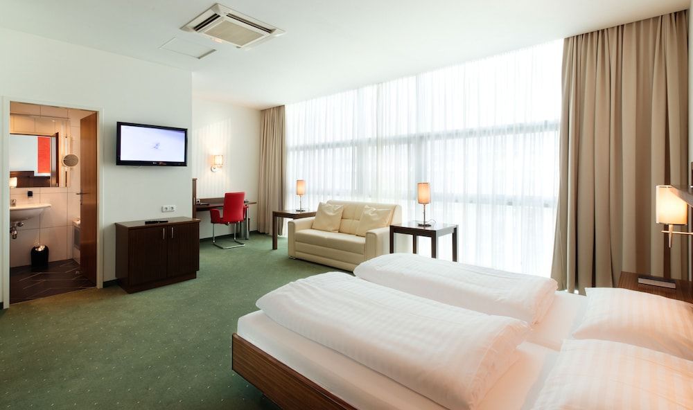 Hotel City Villach Superior Double Room 2