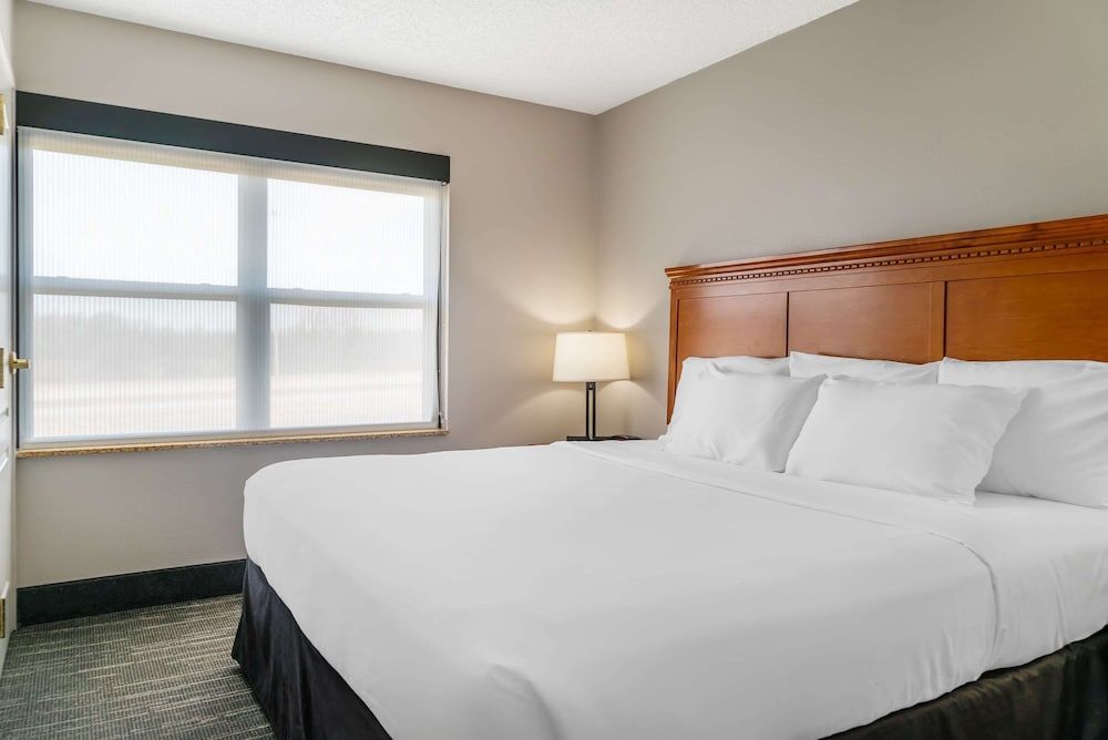 Suite, 1 King Bed, Accessible, Jetted Tub