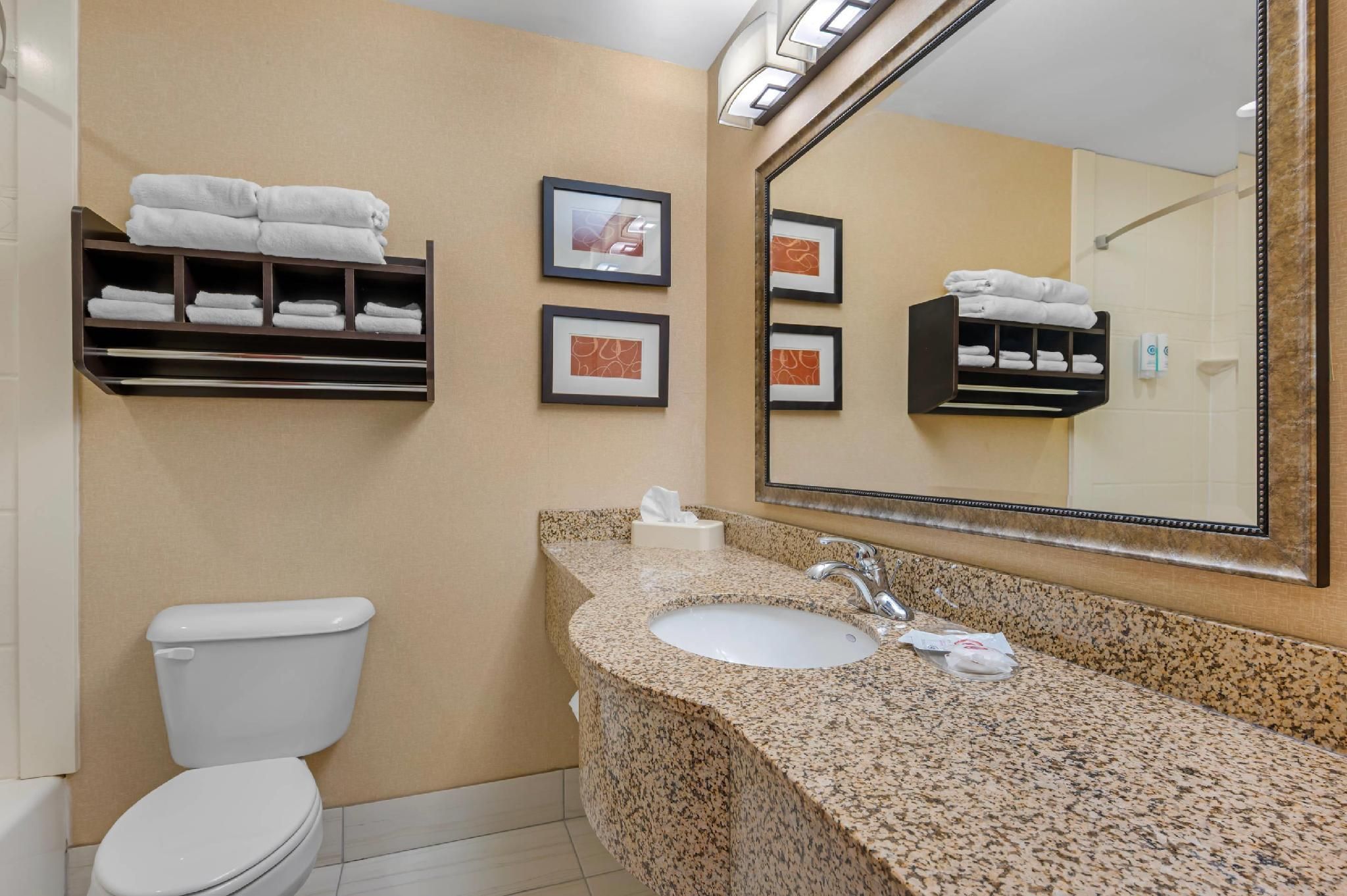 2 Queen Beds, Suite, Non-Smoking
