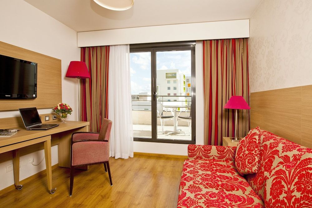 Residhome Aparthotel Paris Evry Apartment, 2 Bedrooms 4