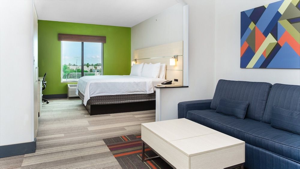 undefined Holiday Inn Express & Suites, International Drive by IHG 9