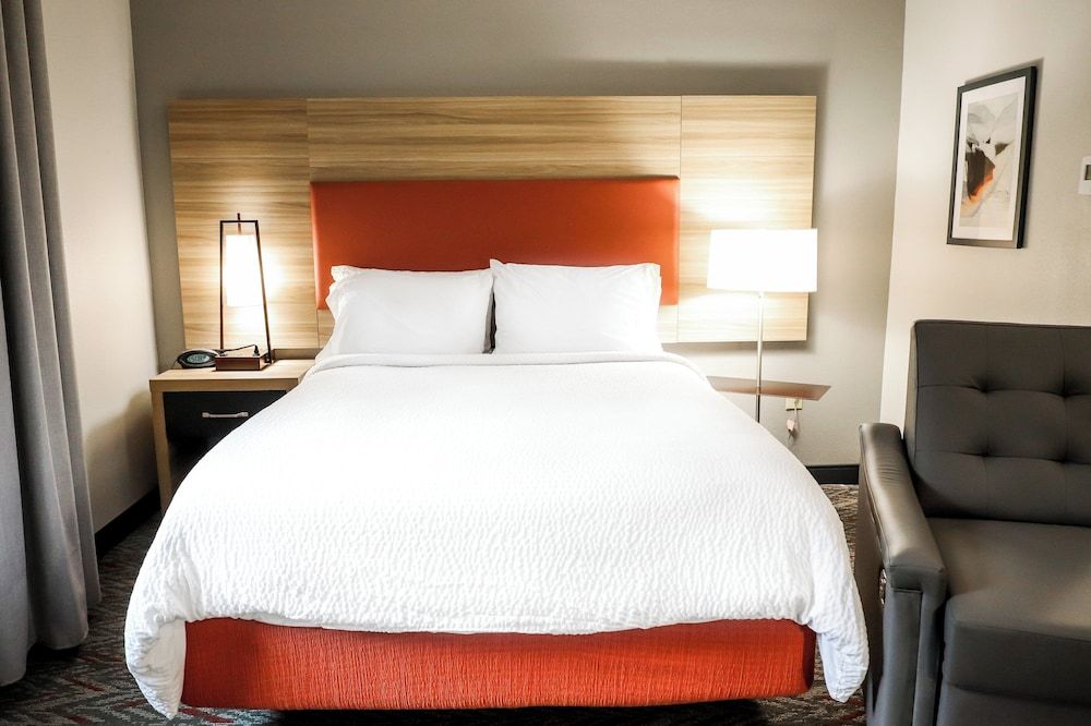 Studio Suite, 1 Queen Bed