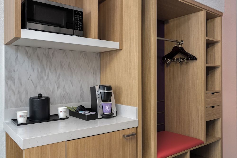 undefined Hilton Garden Inn Dover 10