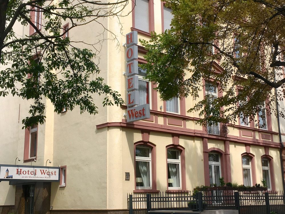 undefined Hotel West an der Bockenheimer Warte 3