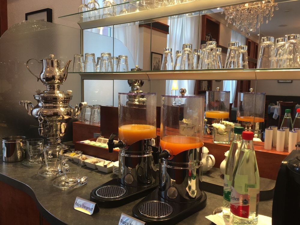 undefined Hotel West an der Bockenheimer Warte 8