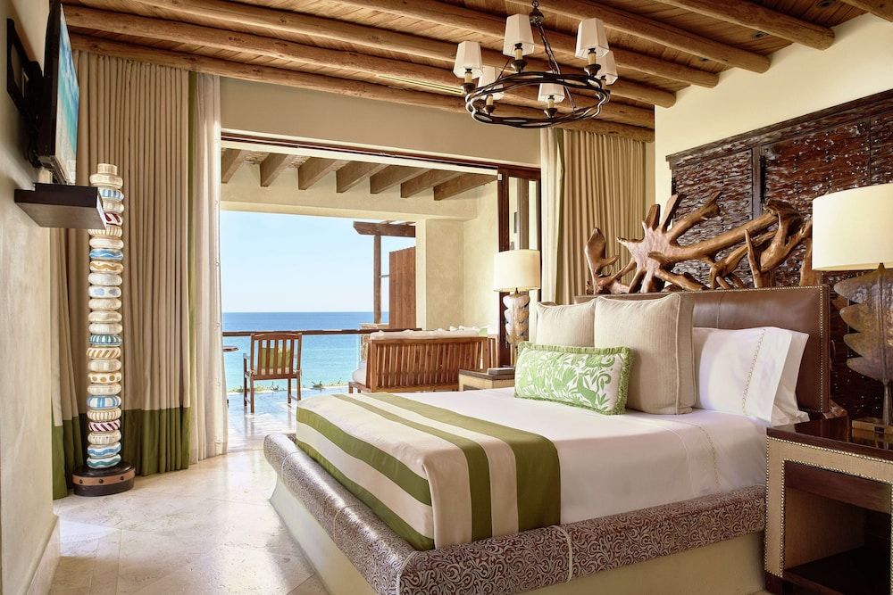1 Bedroom Estrella Suite with Plunge Pool