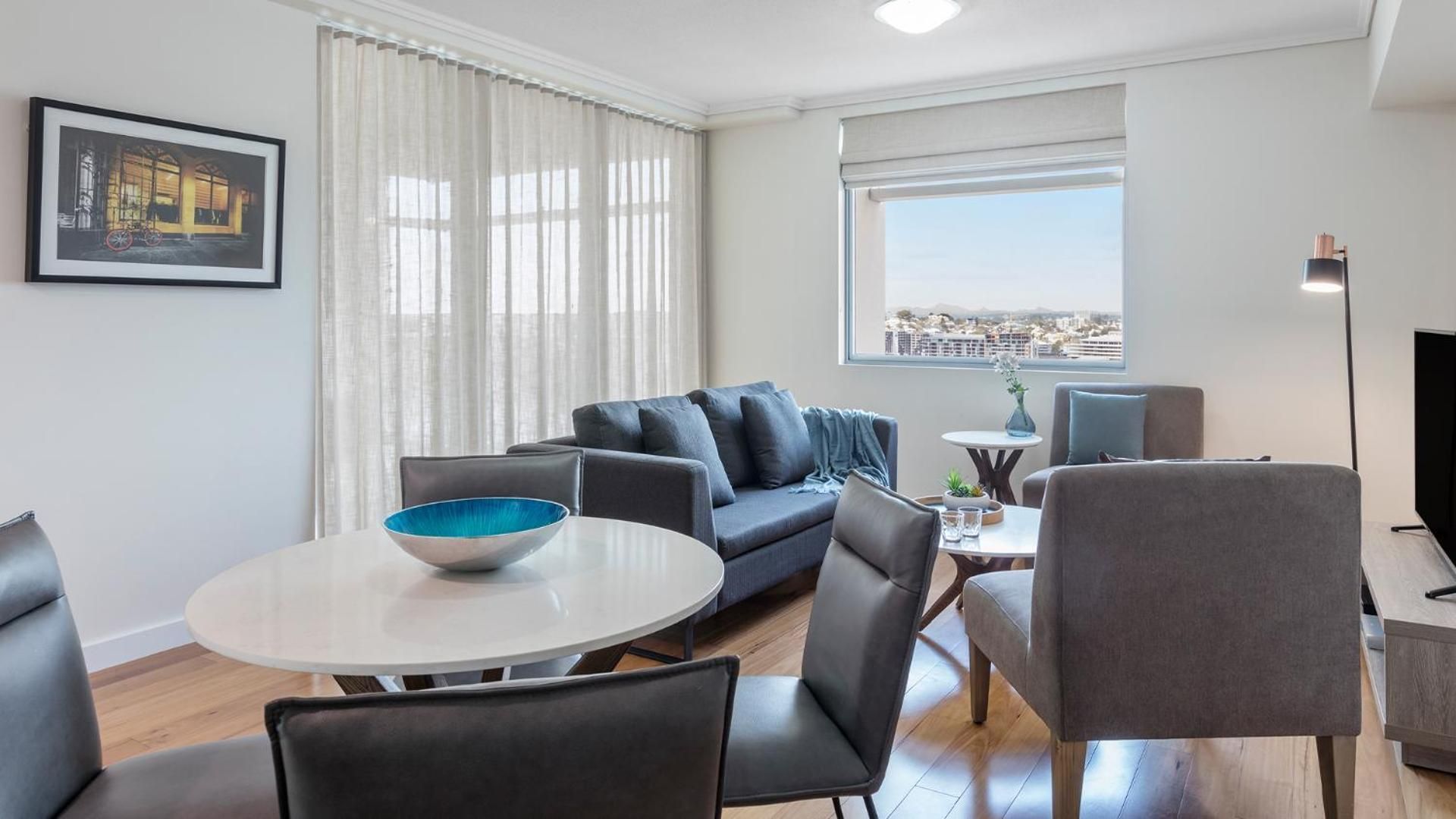 Oaks Brisbane Casino Tower Suites Two-Bedroom Apartment - No Housekeeping 3