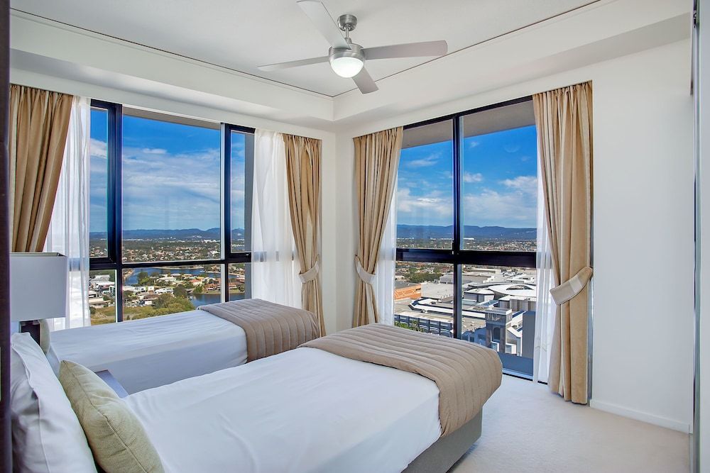 Mantra Sierra Grand Three Bedroom Ocean