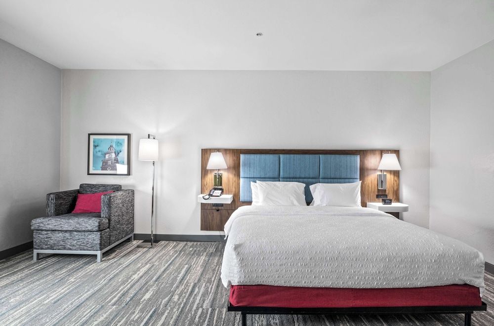 One king bed non smoking