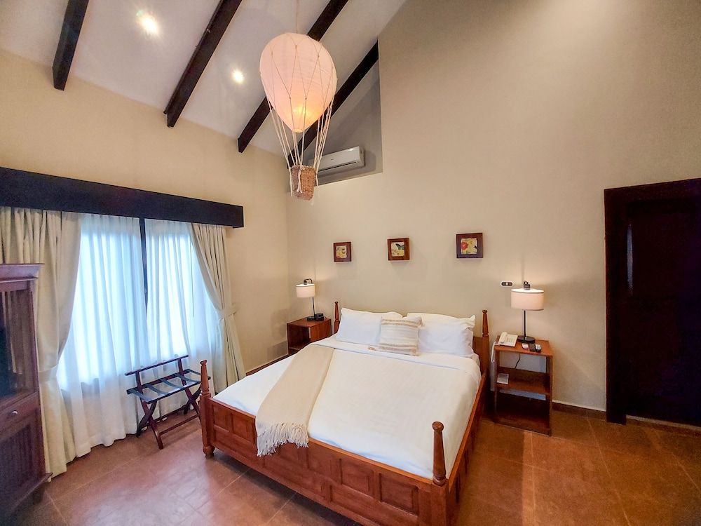 Junior Suite, 1 King Bed