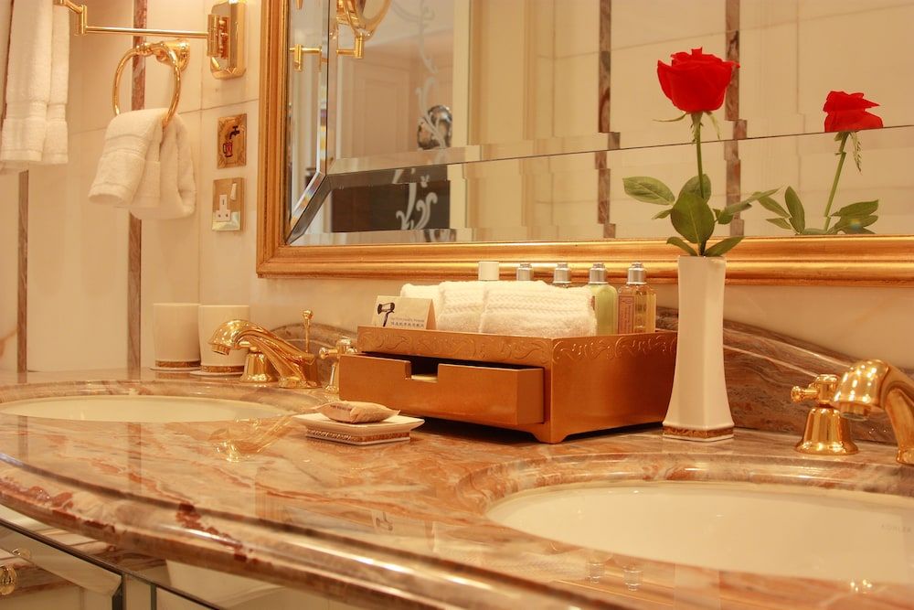 undefined Legendale Hotel Beijing 7