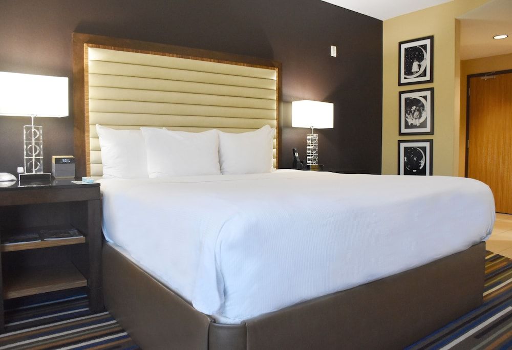 Superior Room, 1 King Bed