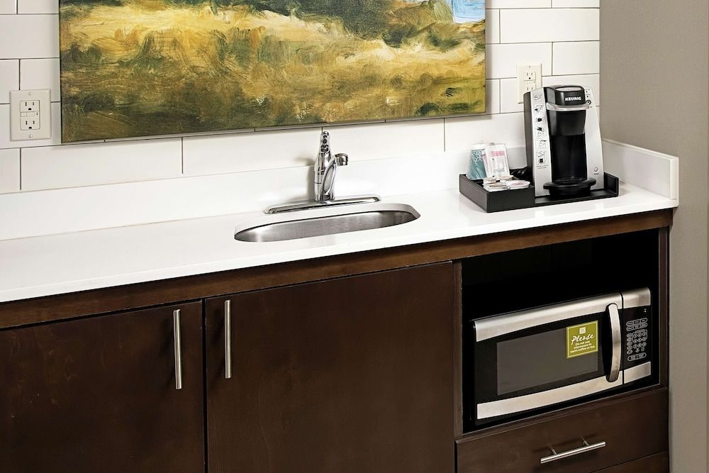 Suite, 1 King Bed, Accessible (Mobility & Hearing, Roll-in Shower)
