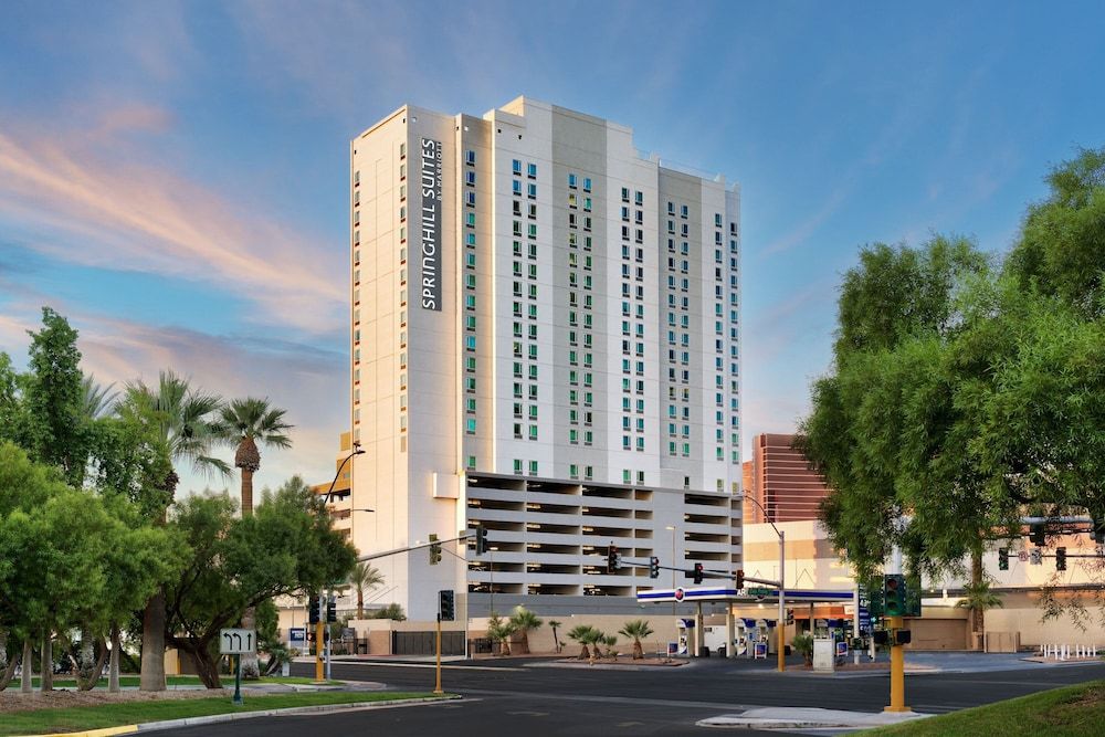 undefined SpringHill Suites by Marriott Las Vegas Convention Center