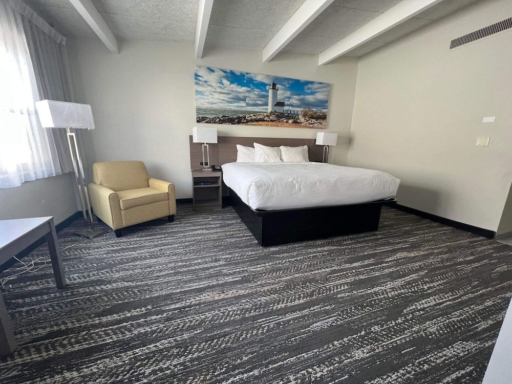 Suite, 1 King Bed, Non Smoking