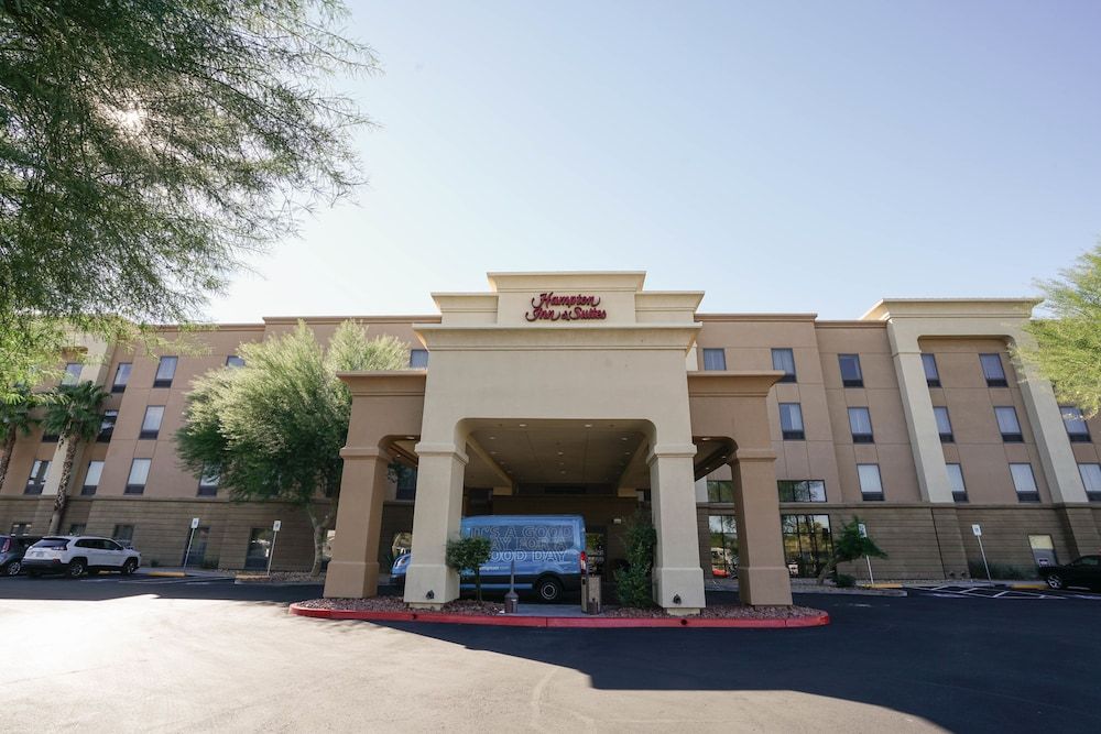 undefined Hampton Inn & Suites Las Vegas Airport 2