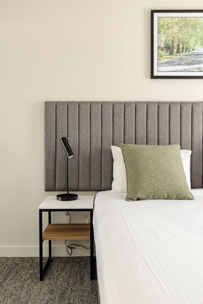 Quest Albury Three Bedroom Apartment 2