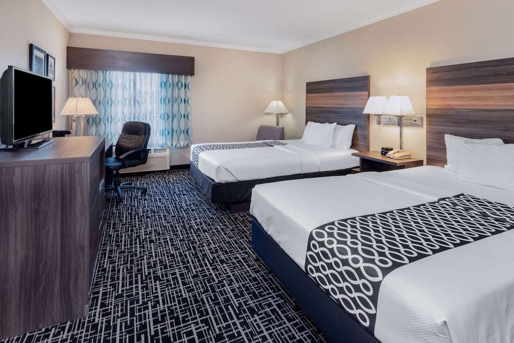 Room, 2 Queen Beds, Accessible, Smoking (Mobility,Hearing,Tub w/Grab Bars)