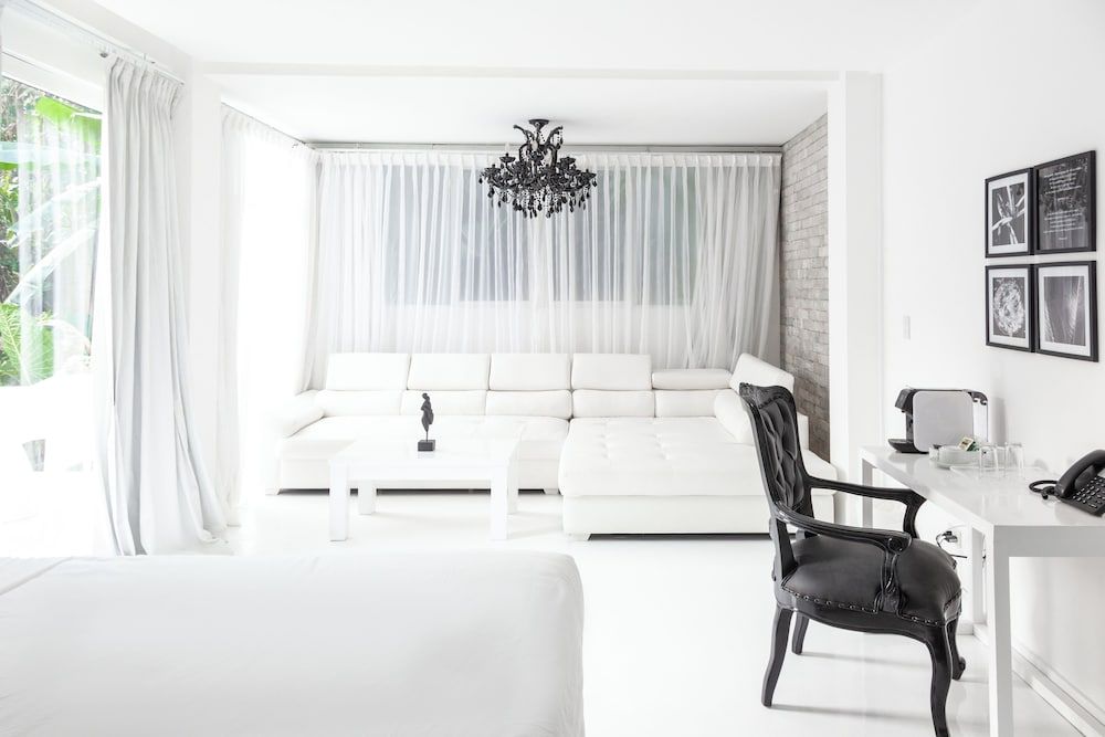 Junior Suite with Private Pool