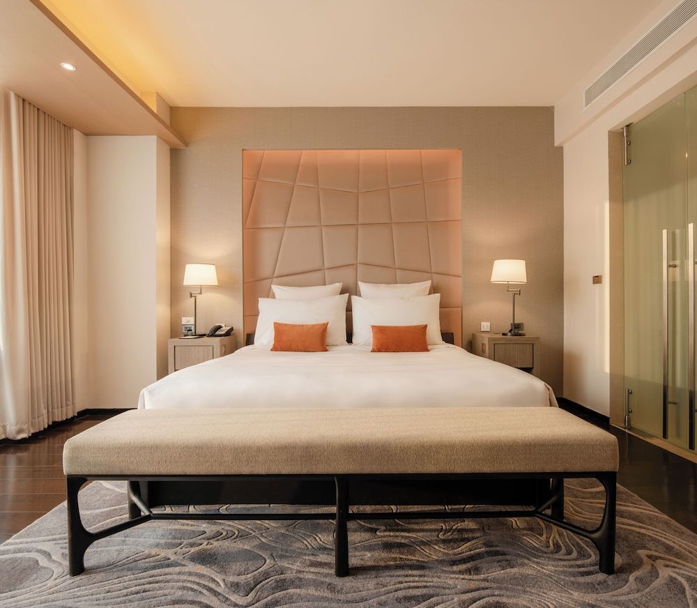 DUPLEX SUITE, Piano Club Privilege, Separate Living Room