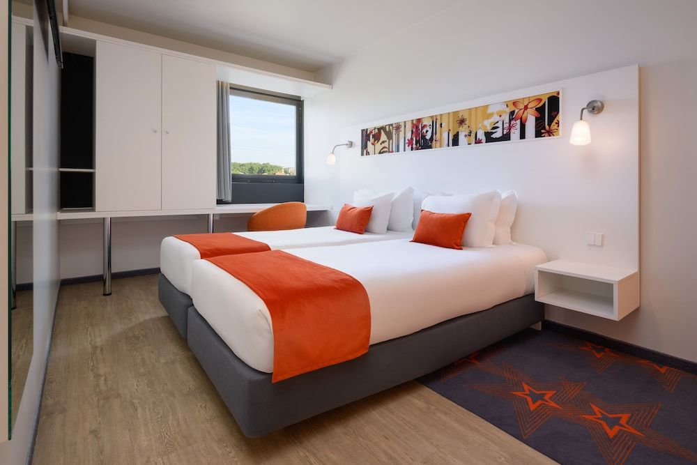 Star Inn Porto Twin Room 2