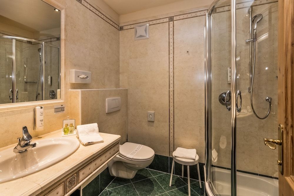 Romantik Hotel Santer Standard Room (Edelweiss) 4